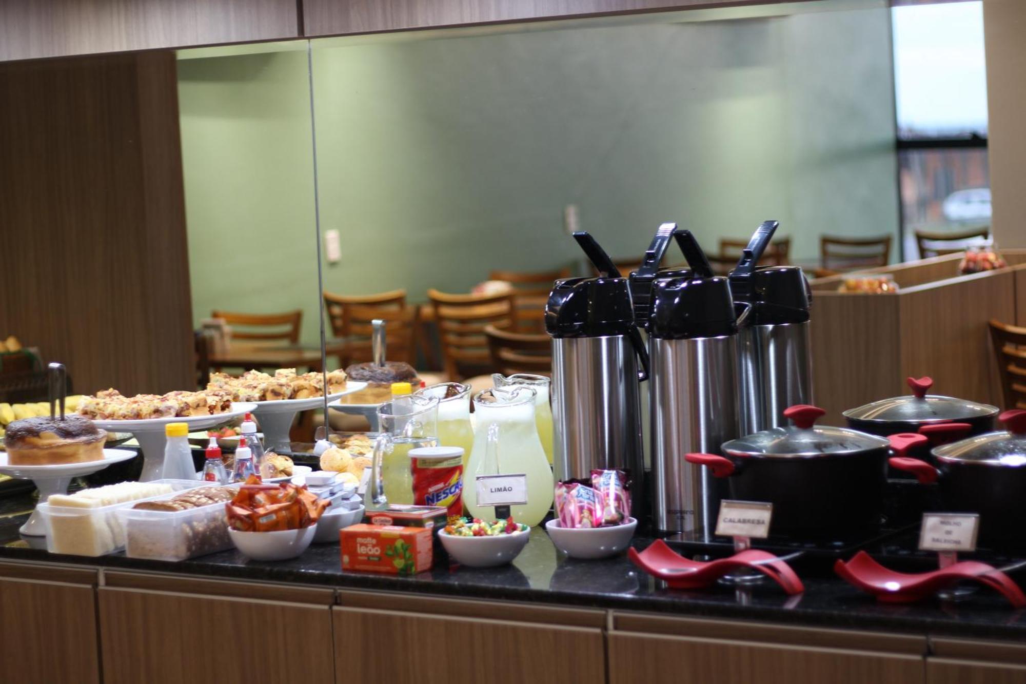 Hotel Park Valparaiso de Goias Екстер'єр фото